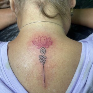 Sak Yant, Thai Traditional, Lotus Flower, Neck Tattoo. We have highly skilled tattoo artists at Lethal Ink Tattoo in Pattaya. We are known for Japanese, Chicano, Realistic, New School, Old School, Neo Thai, Blackwork, and Bamboo Tattooing. Sak Yant, Thai Traditional, Lotus Flower, Neck Tattoo, Lethal Ink, Pattaya, 2024